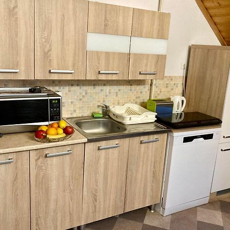 Gancz Apartman Sárvár Exteriör bild