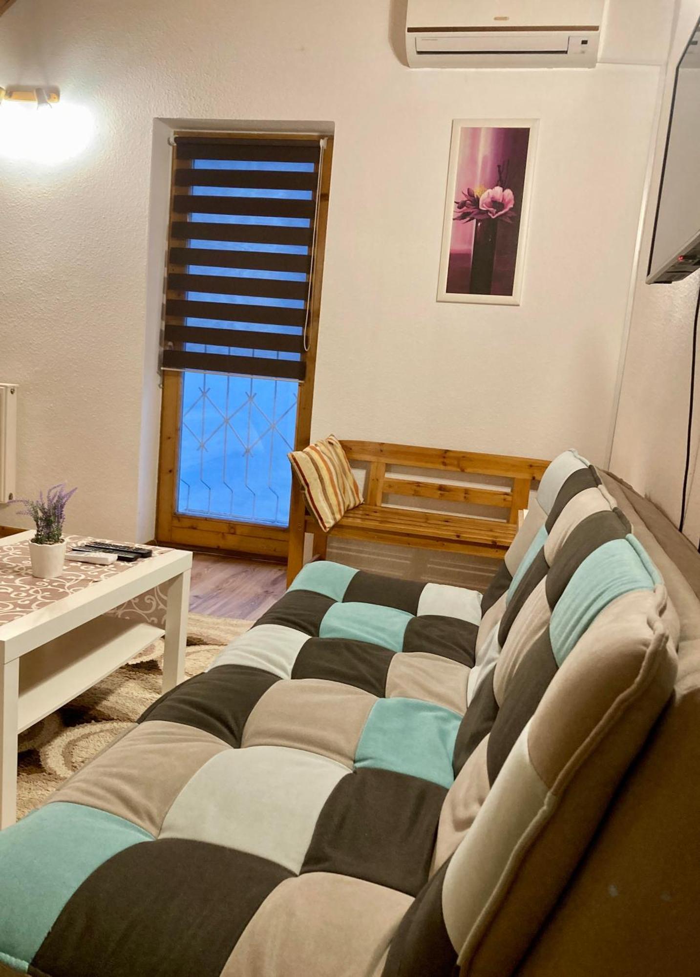 Gancz Apartman Sárvár Exteriör bild