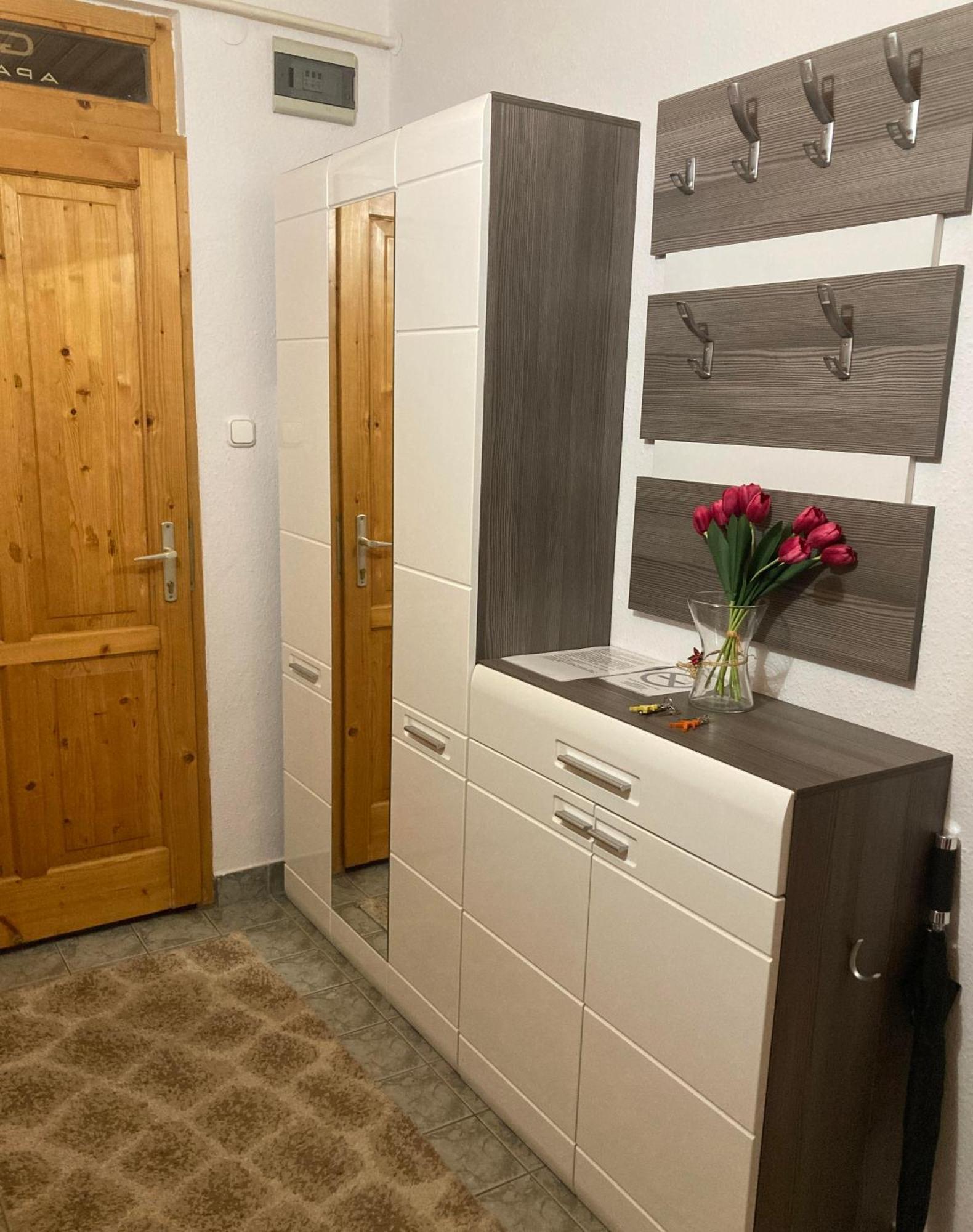 Gancz Apartman Sárvár Exteriör bild